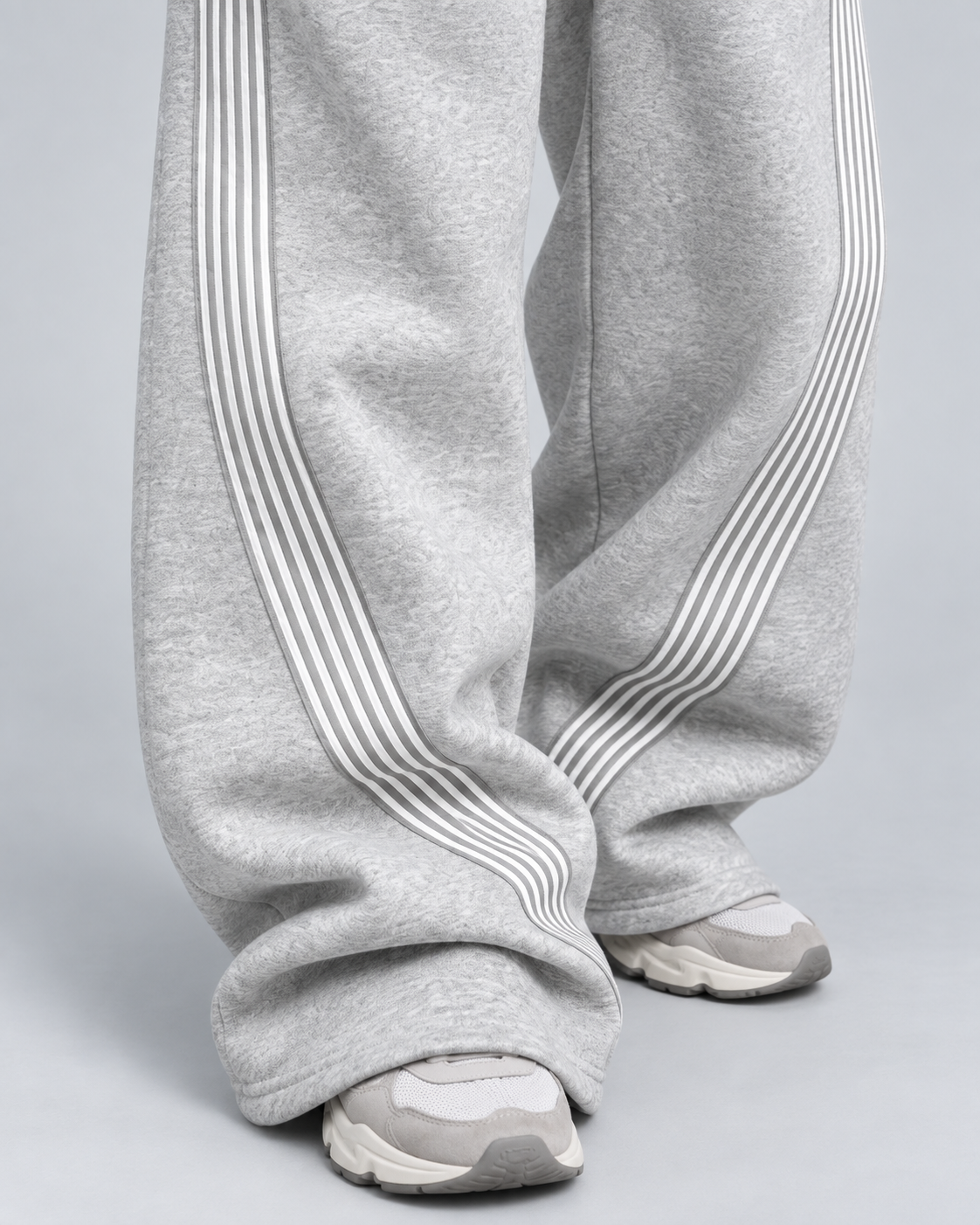AVENUE — Wide-leg trousers with stripes