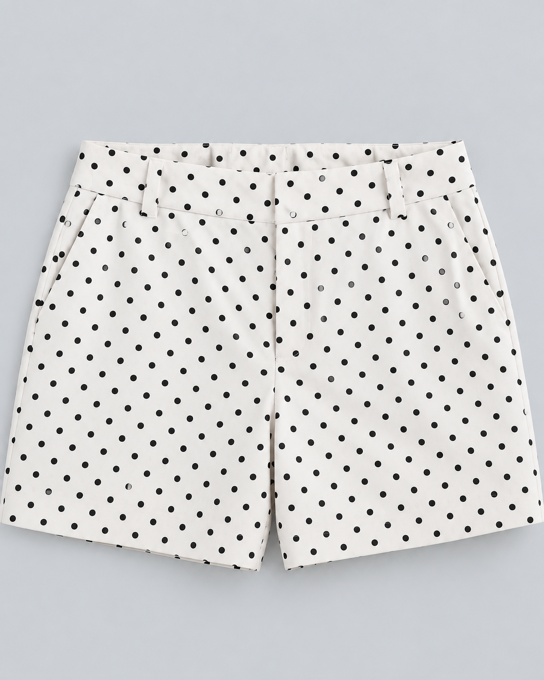 POINTILLE — Polka-dot shorts