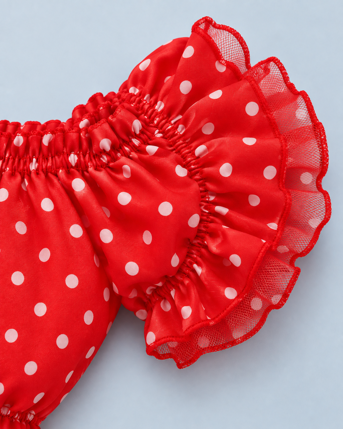 POLKA — Polka-dot lingerie set with ruffles