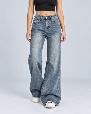 SEVENTY — Flared jeans — front view