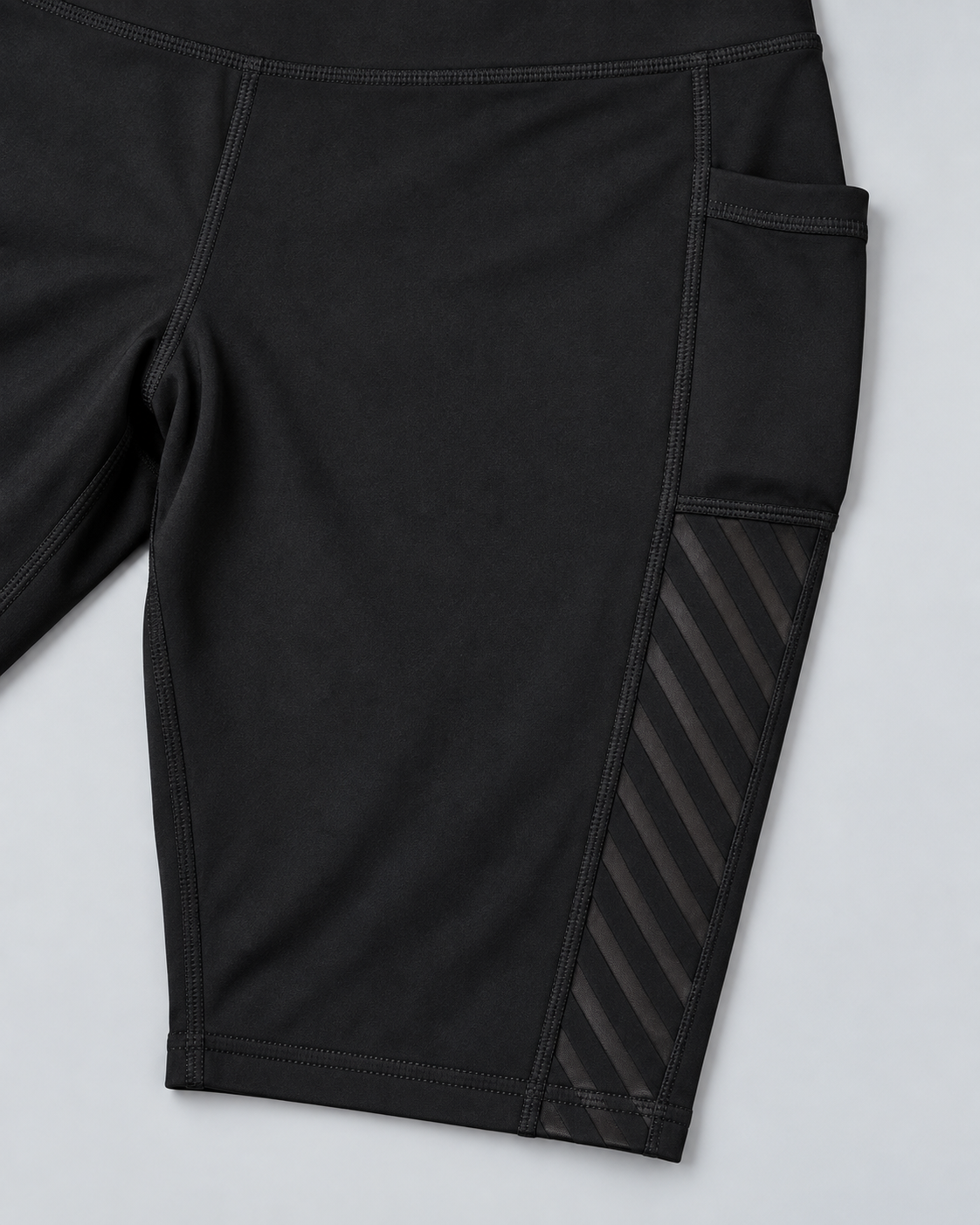 STRIDE — Cycling shorts with pockets and panels