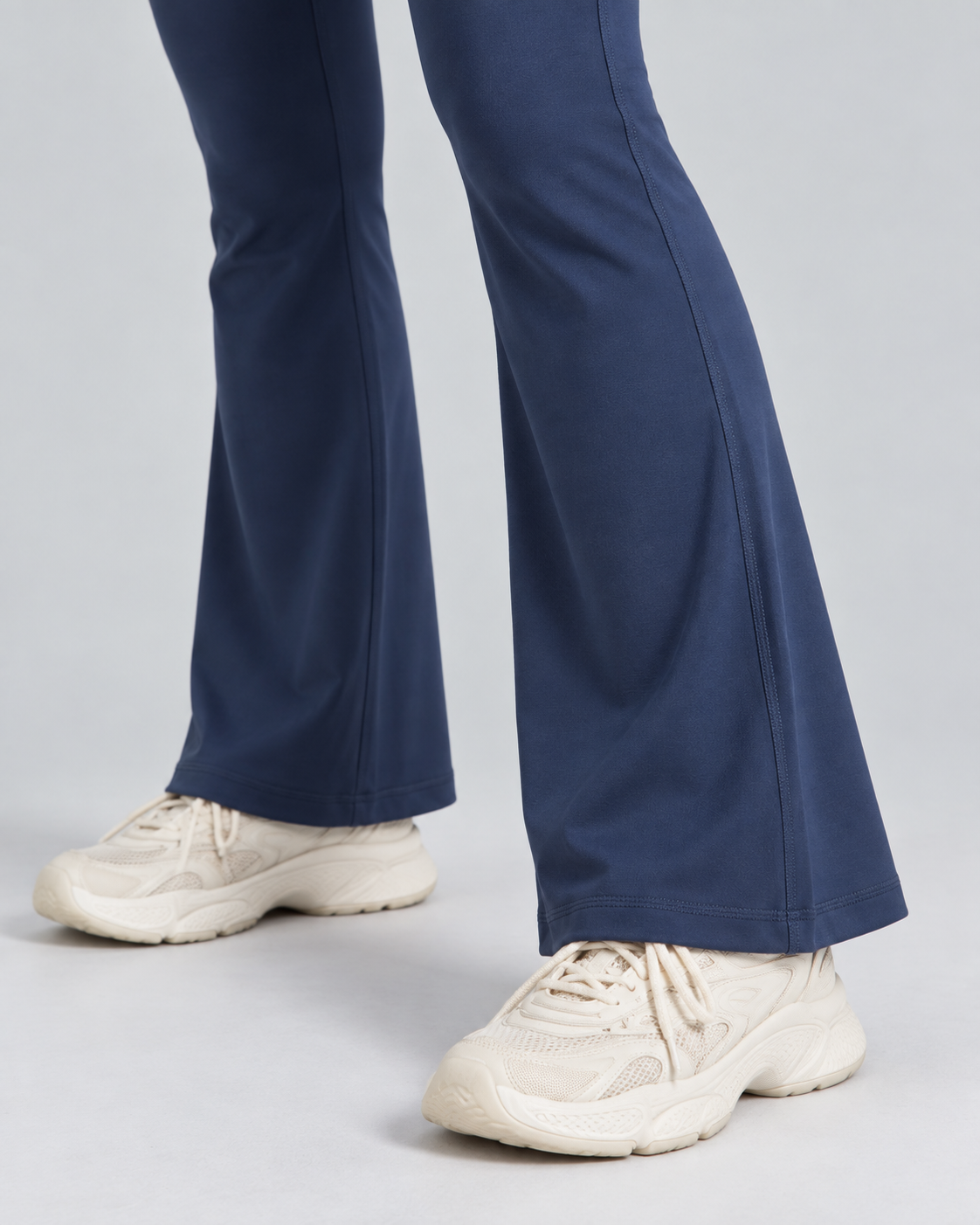 STUDIO — Flared yoga pants
