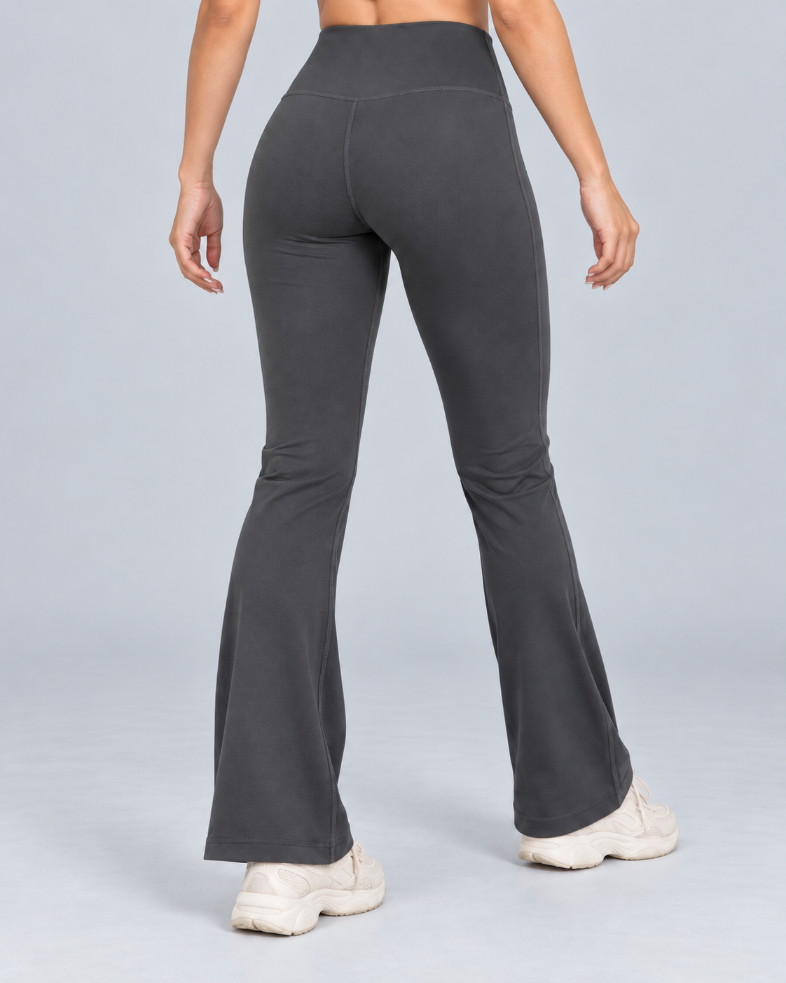 STUDIO — Flared yoga pants — back view