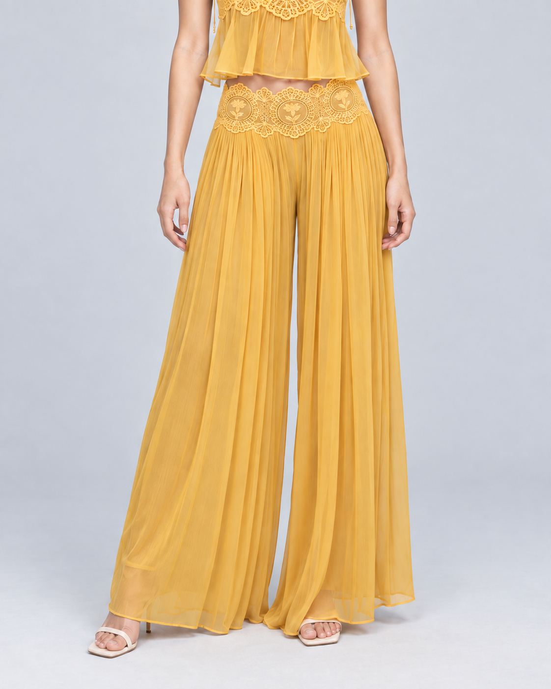 TERRASSE — Lace top and trousers set