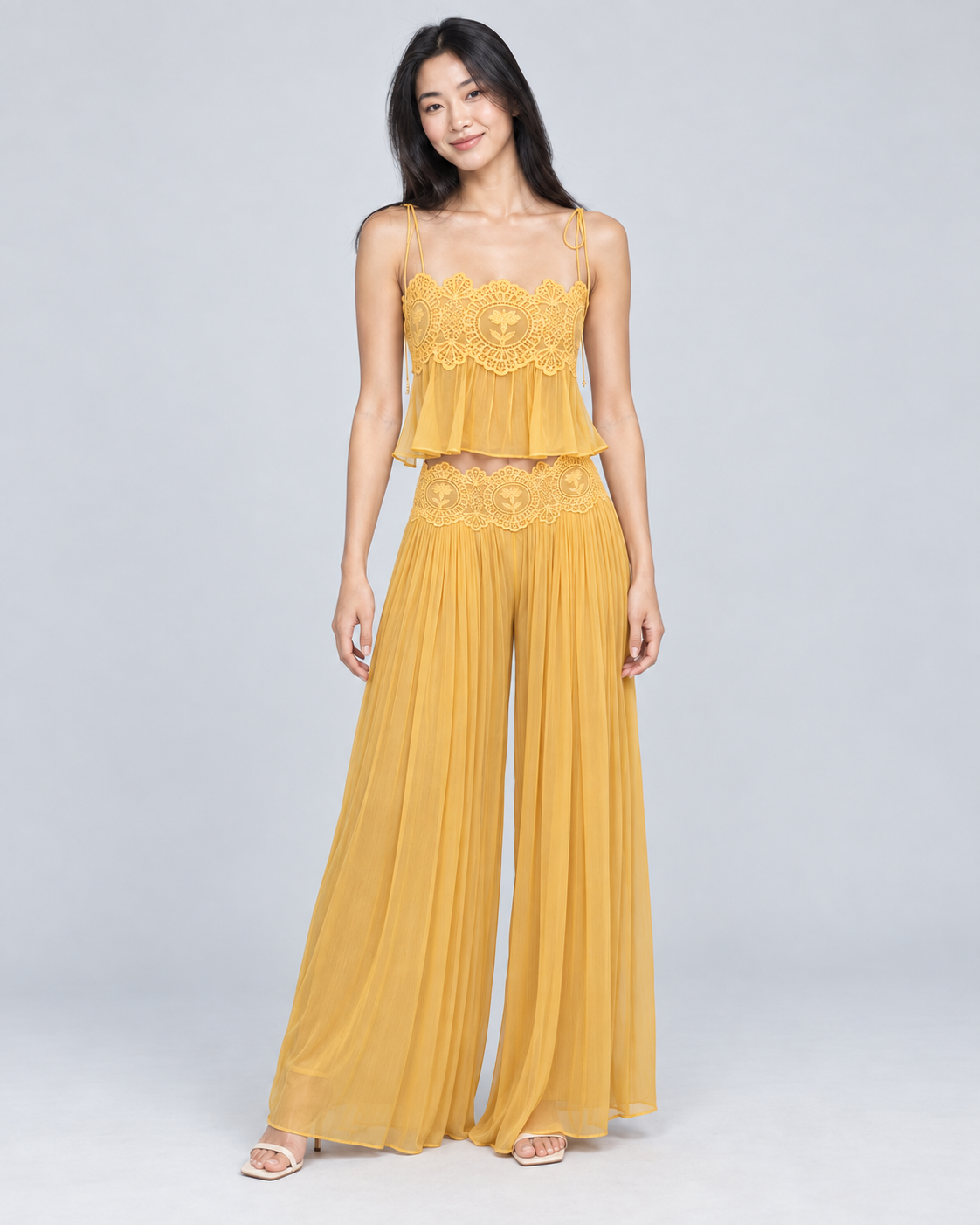 TERRASSE — Lace top and trousers set — front view