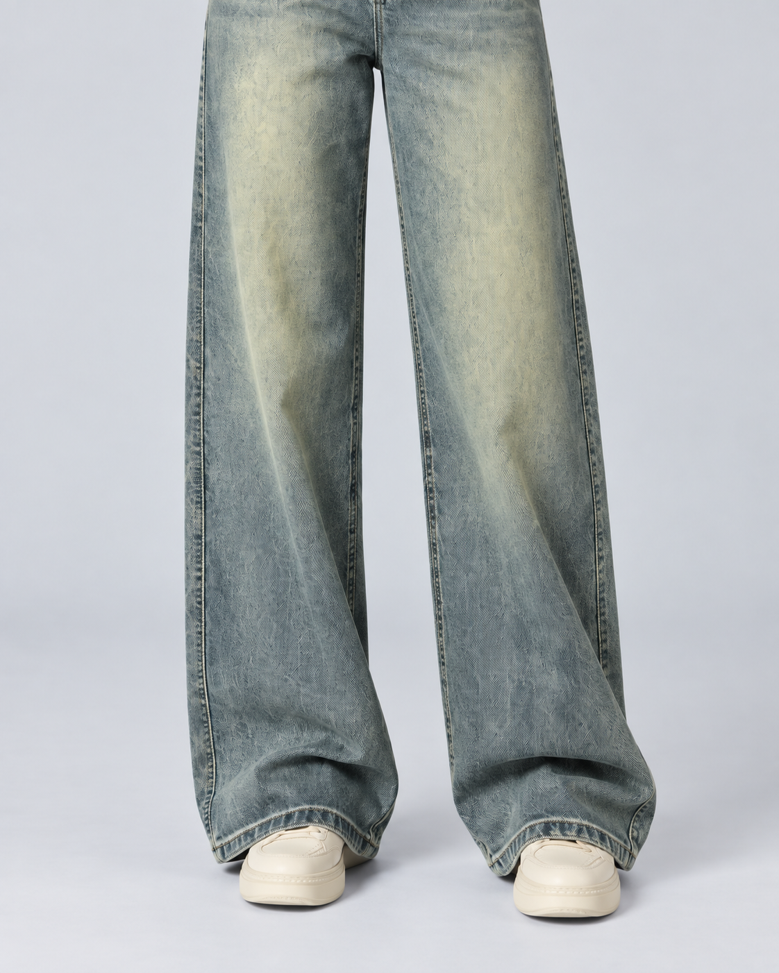 VINTAGE — Relaxed washed jeans